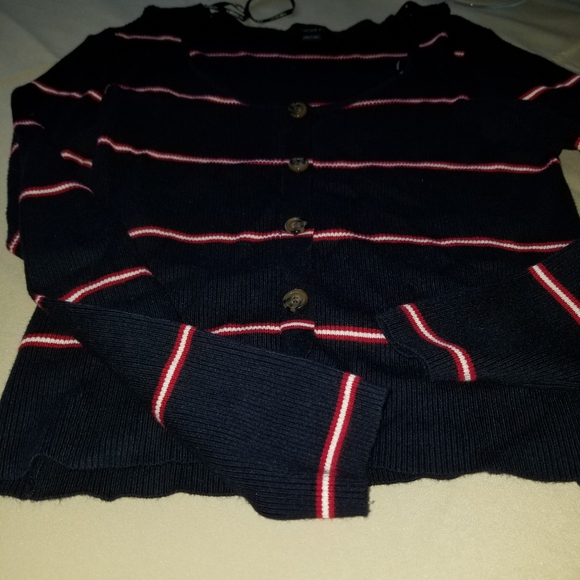 Cardigan - Picture 2 of 3